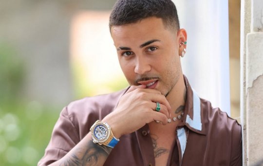 Carlinhos Maia adquire carro de luxo e exibe o veículo; confira