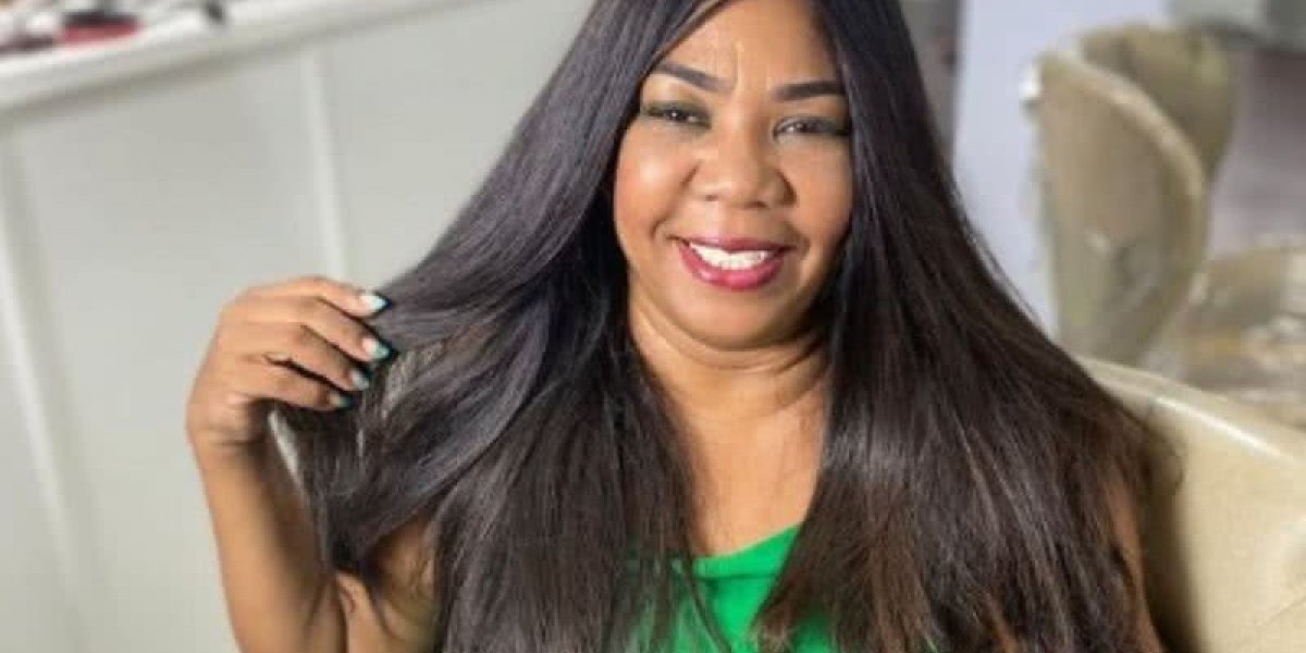 Mãe de Davi Brito celebra gravidez da nora e desmente rumores de descoberta pela internet