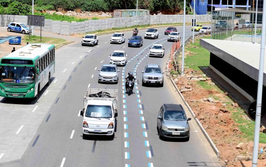 Motofaixa reduz em quase 60% os acidentes com motos na Av. Bonocô em Salvador