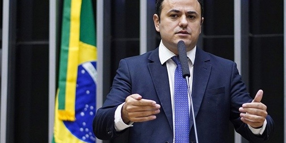 Conselho de ética e Decoro Parlamentar aprova cassação de mandato do deputado Glauber Braga