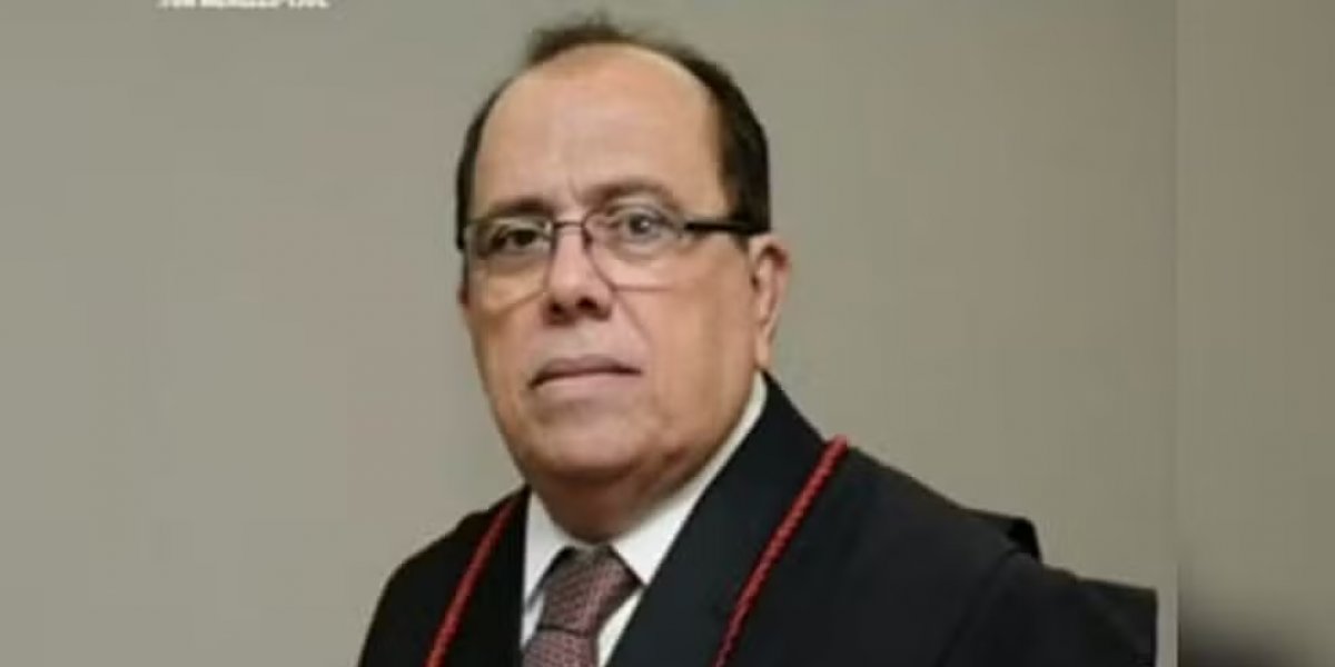 Ex-desembargador condenado por vender alvarás de soltura por R$ 150 mil é preso em Fortaleza