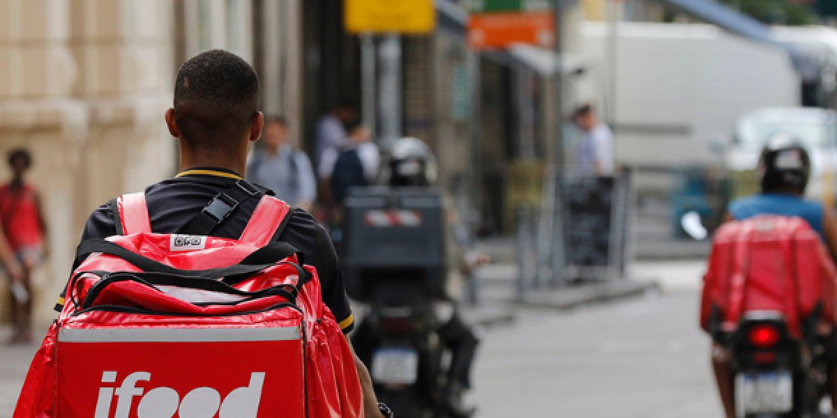 Ministro diz que regulamentação de motoristas de app deve avançar; Medida beneficiaria entregadores de moto