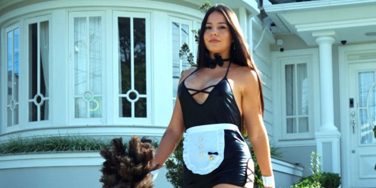 Influenciadora fatura R$ 20 mil por mês vendendo calcinhas usadas para fãs com fetiche