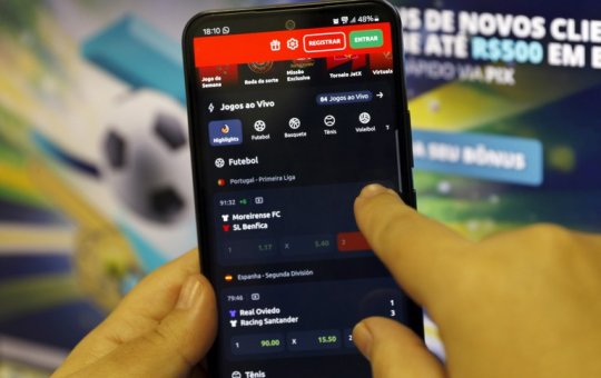 Governo determina que bancos denunciem apostas suspeitas após bloquear 11 mil sites