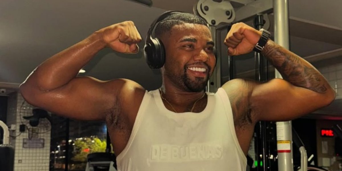 'Dívida de guê?': Davi Brito faz 'propaganda' do serasa nas redes sociais