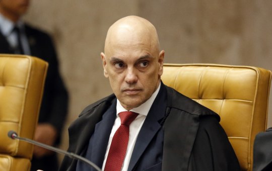 Alexandre de Moraes autoriza suspeito por assassinato de Marielle Franco a cumprir prisão domiciliar