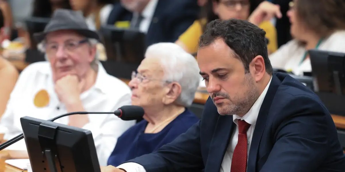 Glauber Braga completa 84 horas de greve de fome na Câmara: “Levarei a disputa até o limite”