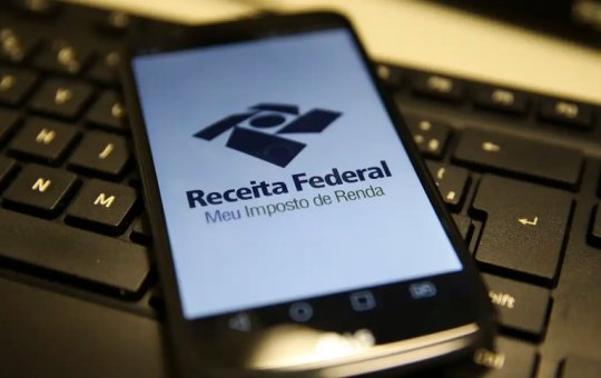 Restituição do IR 2025 começa a ser paga em 30 de maio; veja quem recebe primeiro