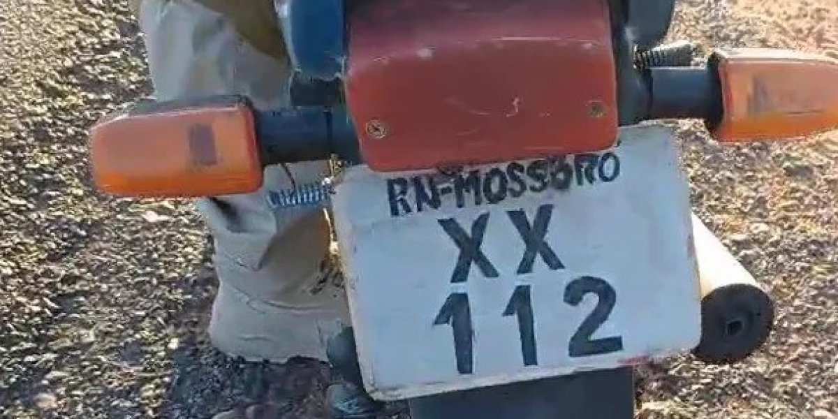 Polícia Rodoviária Federal apreende moto com placa que estava 'fora de circulação' há quase 20 anos