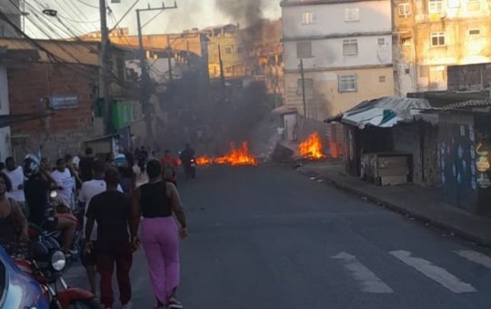 Polícia intervém em protestos na Engomadeira por conta de assassinato de jovem