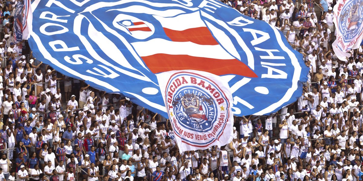 Torcedores do Bahia forçam catraca da Fonte Nova e entram sem pagar em jogo contra o Mirassol