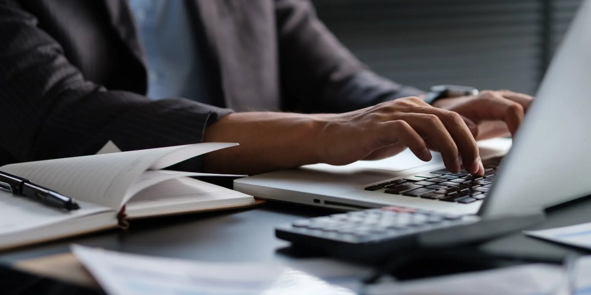 O empreendedorismo jovem no Brasil: Desafios e conquistas