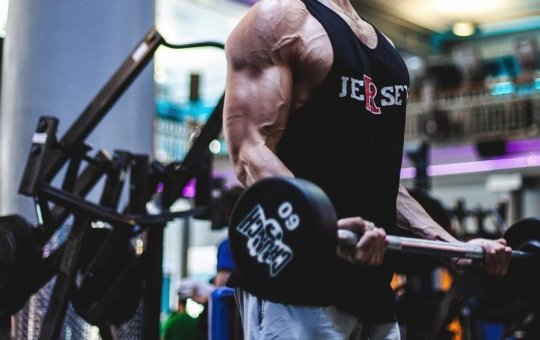 O perigo do uso indevido da tadalafila na musculação: riscos e mitos em busca de resultados rápidos