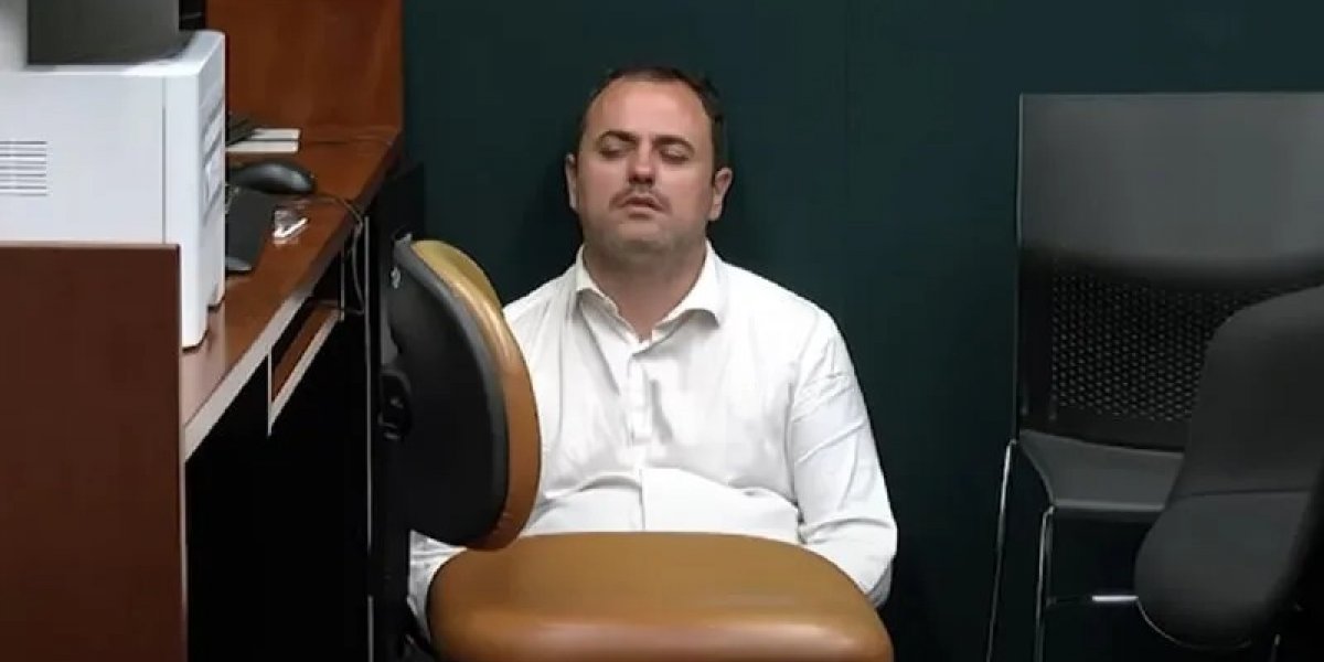 Deputado Glauber Braga perde 4,6 kg durante greve de fome contra cassação