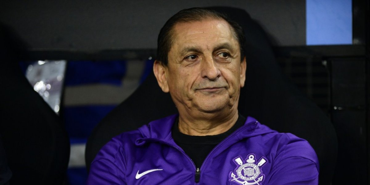 Corinthians demite o treinador Ramón Diaz