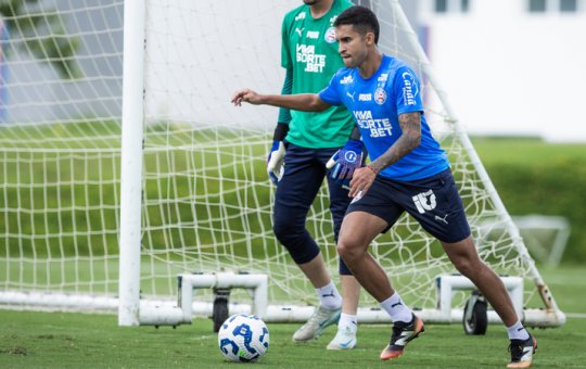 Retornando? Em treino de reapresentação, Bahia conta com retorno de meia e lateral