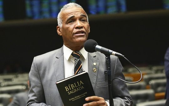 Deputado Isidório reclama com esposa sobre abstinência sexual: 'Mais de dois meses'