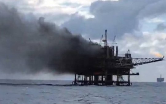 11 pessoas ficam feridas após explosão em plataforma da Petrobras no Rio