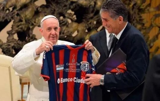 Horário da morte do Papa Francisco tem coincidência com sua carteira de sócio no San Lorenzo