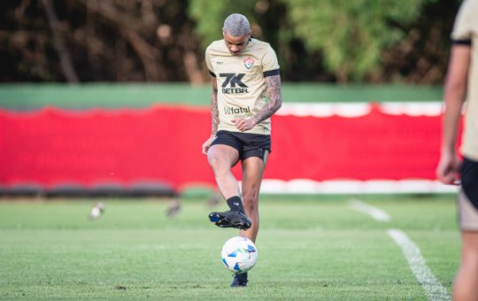 Vitória intensifica preparação para duelo contra Cerro Largo-URU