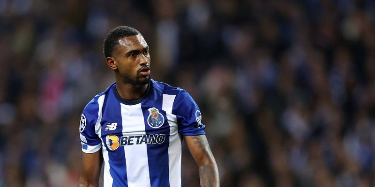 Otávio em um jogo da Champions League pelo Porto