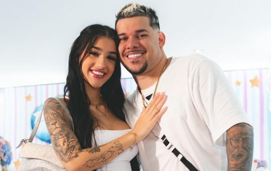 DJ Buarque cancela viagem e presta apoio à Bia Miranda durante trabalho de parto