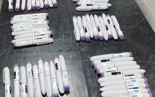 Mais de 60 canetas de Mounjaro são apreendidas na mochila de passageiro no Aeroporto de Salvador