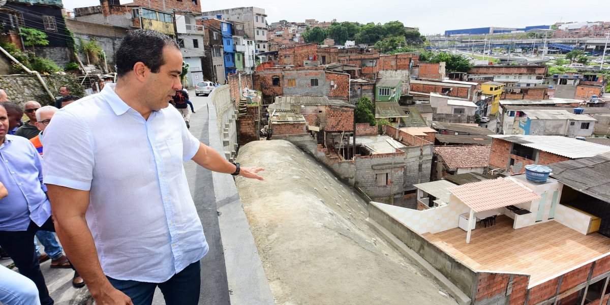 Prefeitura de Salvador entrega nova obra de contenção em São Caetano