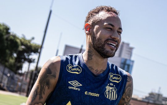 Santos treina com escalação vazada por Neymar