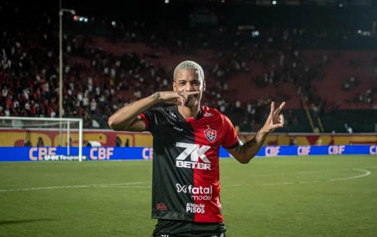 Janderson posta vídeo se desculpando após 'conflito' com a torcida do Vitória