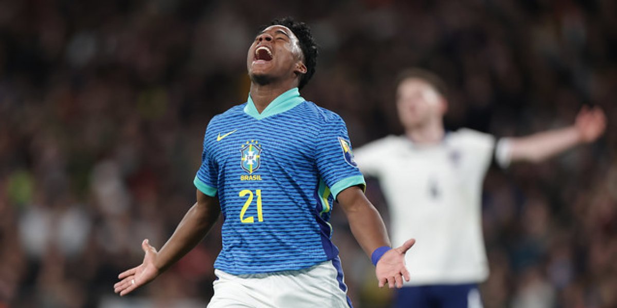 Endrick comemorando um gol pela Seleção com a Camisa Azul
