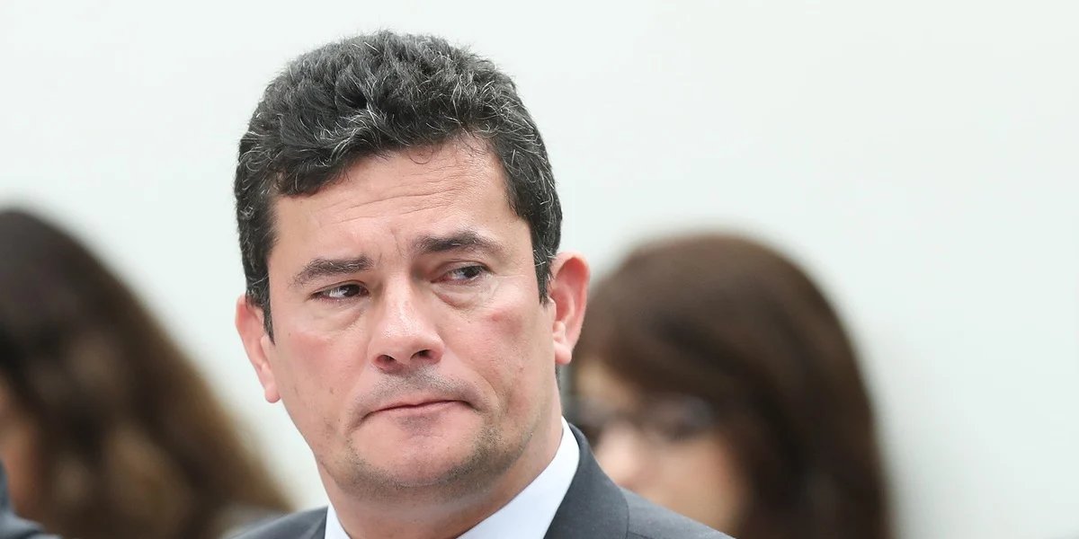 Moro relaciona prisão de Collor ao PT e provoca: 'Quem será que entregou a BR Distribuidora?'