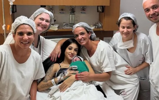 Bia Miranda mostra filho e afirma que criança “é a cara do Gato Preto”