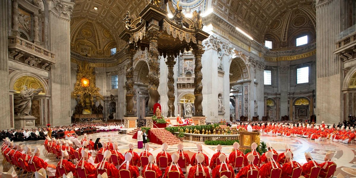 Cardeias em missa na Capela Sistina que elegeu o papa Francisco