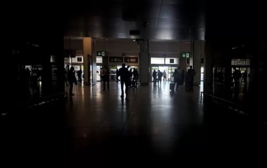 Apagão na Europa: o que se sabe sobre o caos na rede elétrica