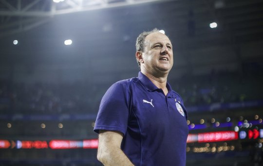 Especulado na seleção, Ceni fala sobre futuro técnico: “Quem deve vir é um treinador de fora”