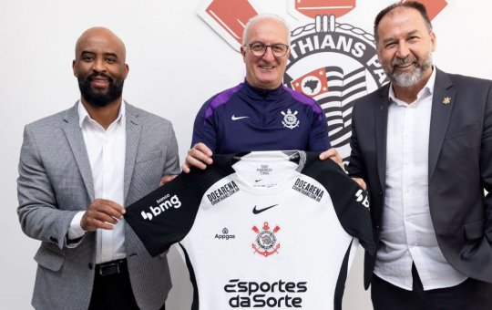 Corinthians anuncia a contratação de Dorival Júnior