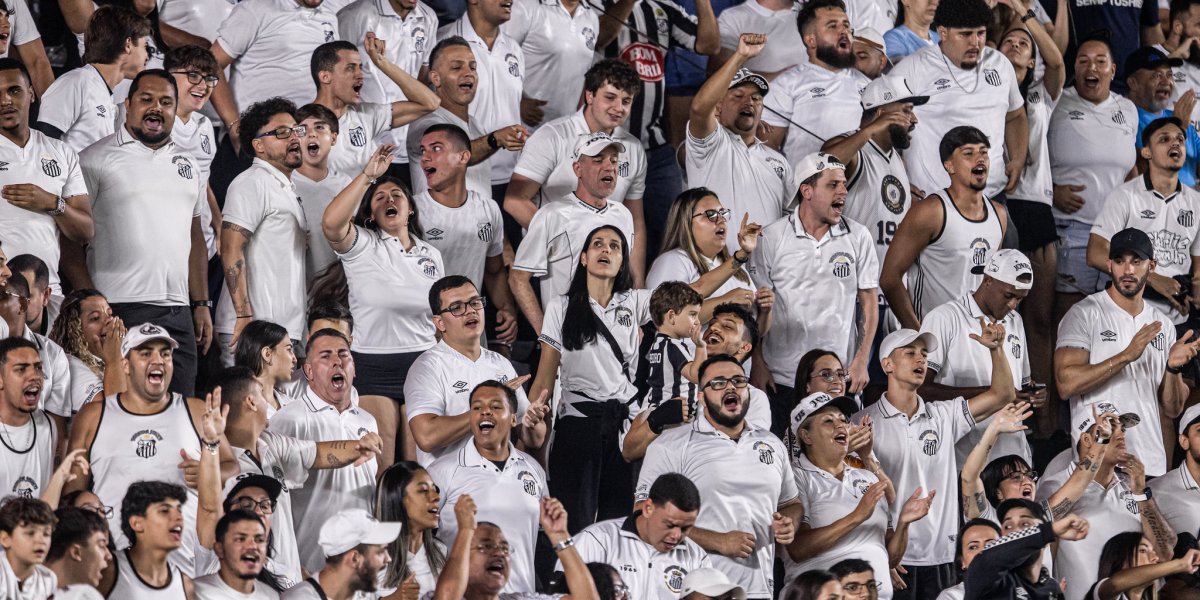 Torcida Organizada do Santos invade CT para protestar contra má fase do time