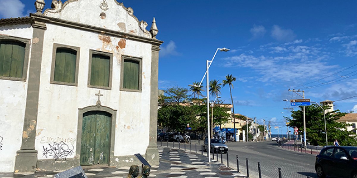 Homem é encontrado morto no Rio Vermelho na madrugada desta terça