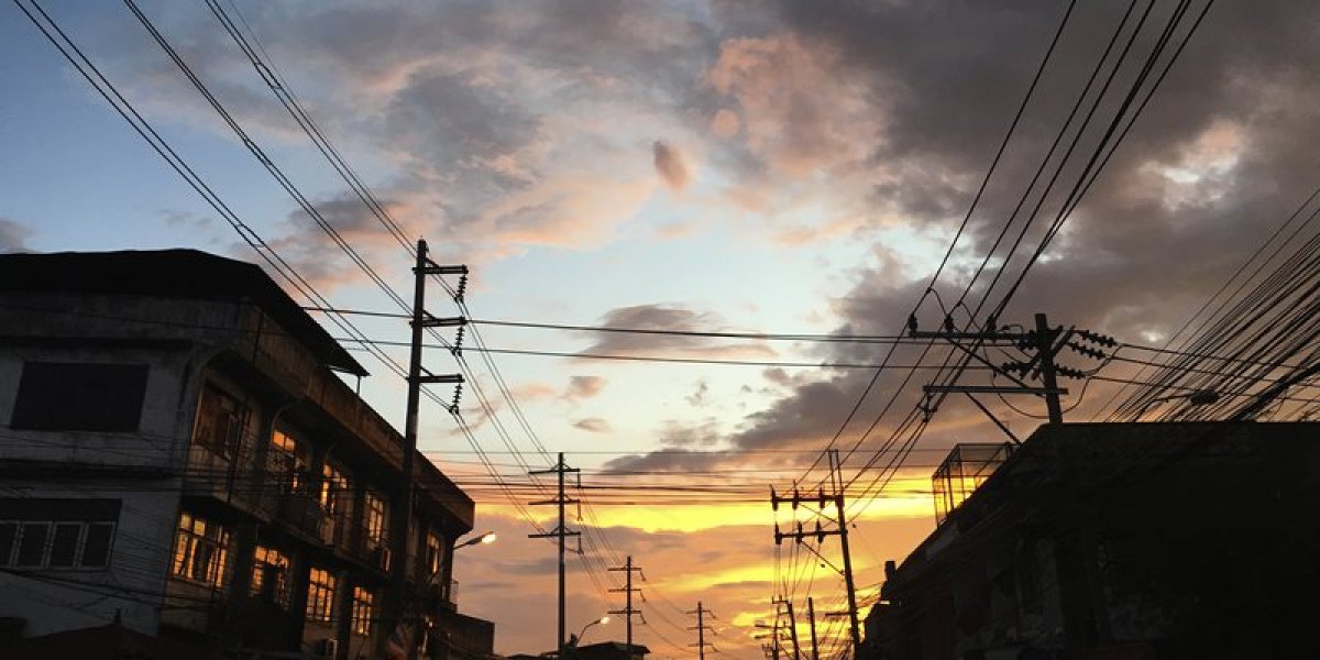 Céu de uma cidade de Portugal, ainda no apagão