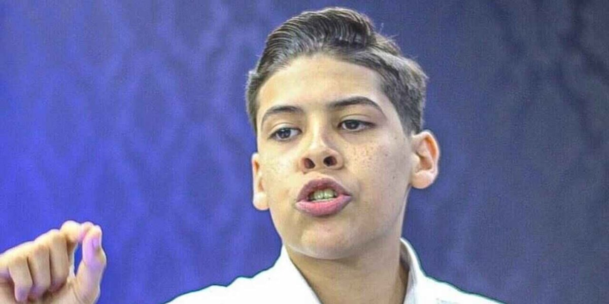 Foto de Miguel Oliveira pregando
