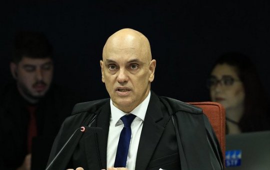 Moraes estabelece prazo de 48h para defesa de Collor entregar exames sobre Parkinson
