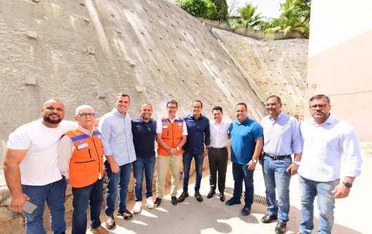 Prefeitura entrega contenção de encosta em Cajazeiras