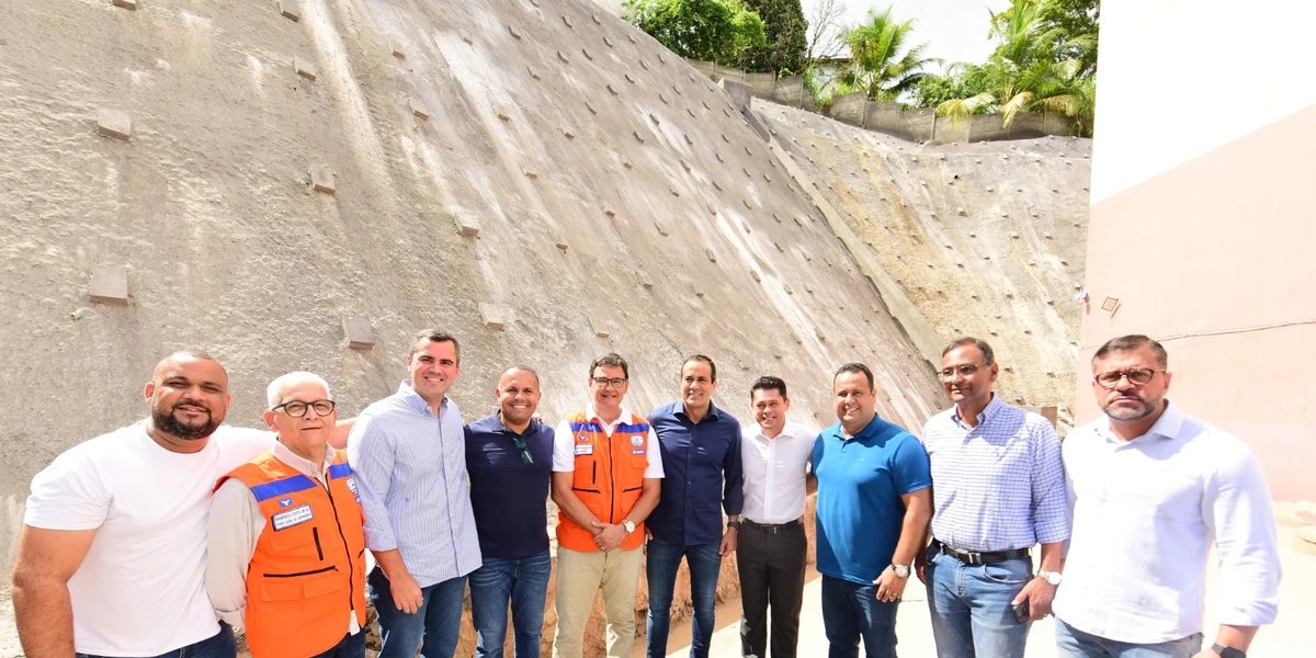 Prefeitura entrega contenção de encosta em Cajazeiras