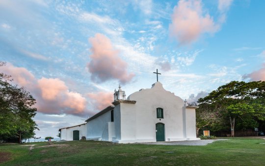 Homem é preso após ato de vandalismo em igreja de Trancoso, no sul da Bahia