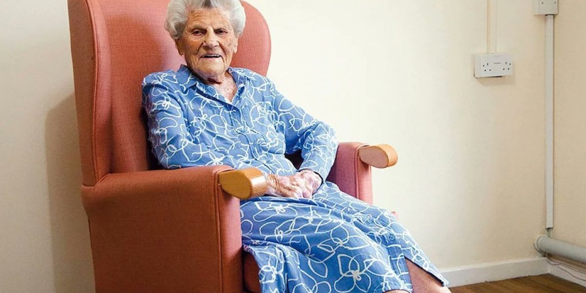 Britânica de 115 anos se torna pessoa mais idosa do mundo após morte de freira brasileira