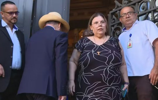 Velório de Nana Caymmi acontece nesta sexta-feira (2), no Theatro Municipal do Rio