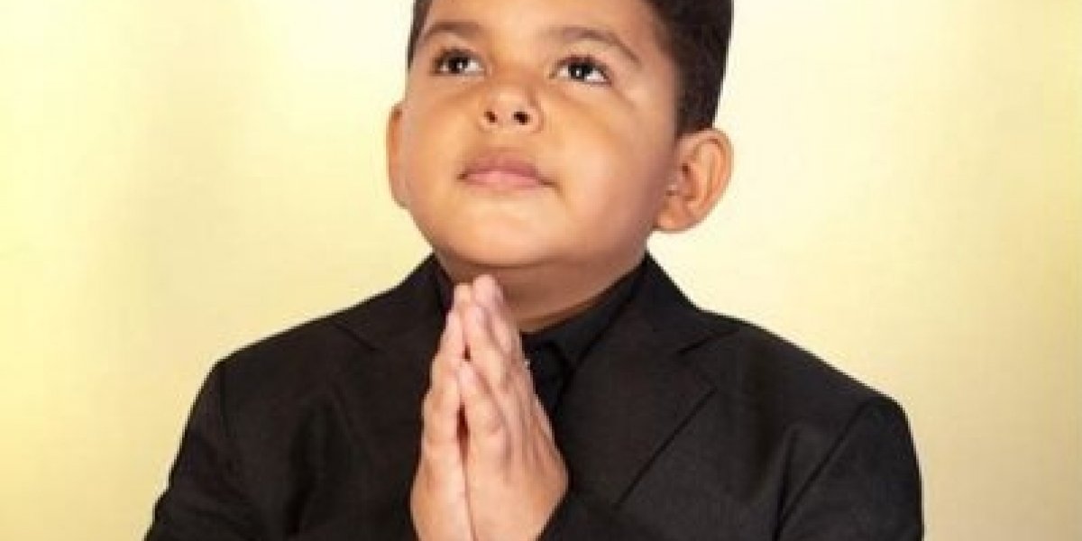 Pequenos Moisés rezando