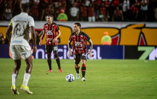 Ceará X Vitória: onde assistir, horário e prováveis escalações