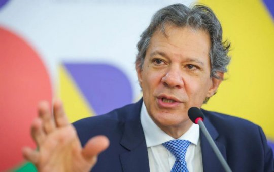 Haddad se encontra com secretário do Tesouro dos EUA em meio a tensões tarifárias